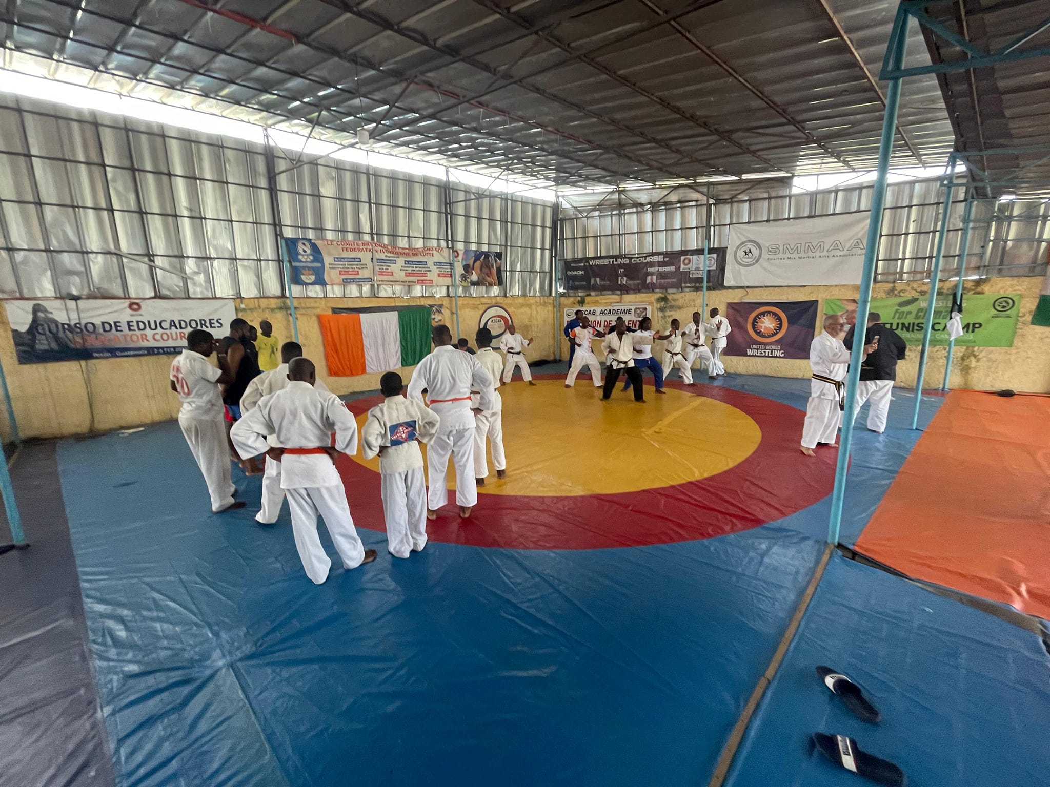 Visite au Consul de France : nos olympiens reçus à Abidjan